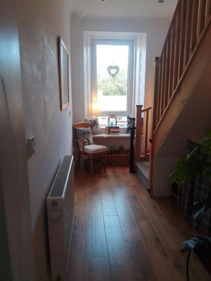 Village Life- Private Attic Suite - Living Room, Bedroom And Bathroom Newtown St Boswells Kültér fotó